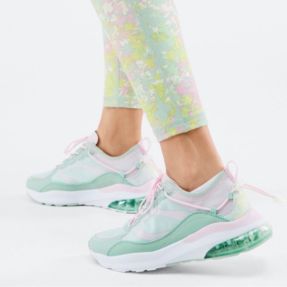NWOT Fabletics Athletic Shoes